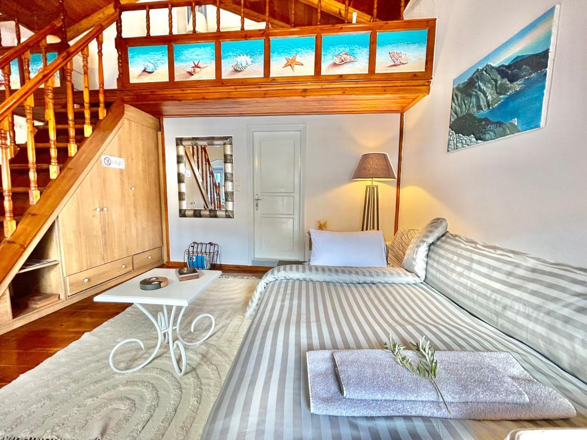 Nikolakis, Seafront - Harbor View Apartment Symi Exterior photo