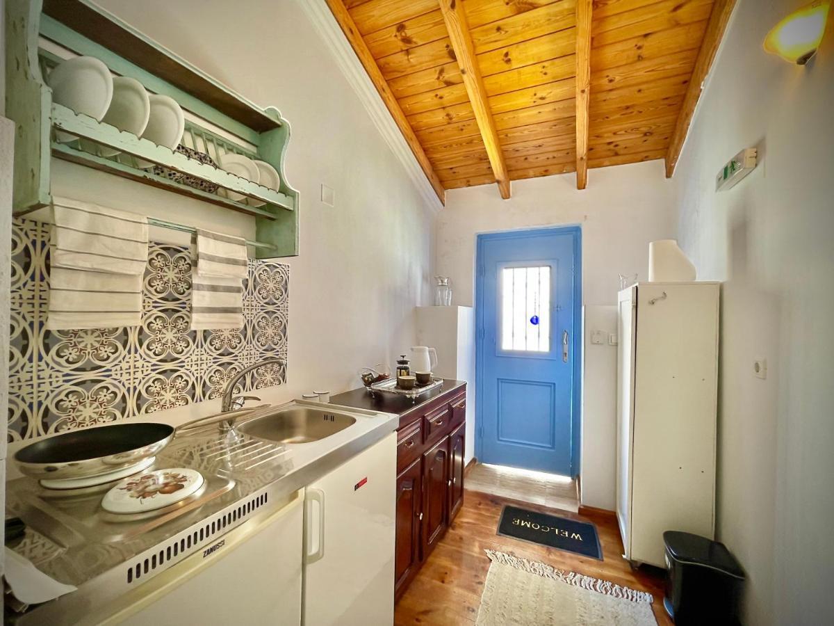 Nikolakis, Seafront - Harbor View Apartment Symi Exterior photo